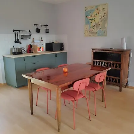 Pour 7 Personnes Dans Maison Du Xviiieme Siecle A Апартаменты