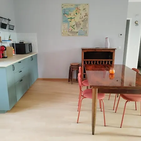 Pour 7 Personnes Dans Maison Du Xviiieme Siecle A *