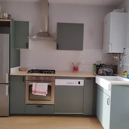 Pour 7 Personnes Dans Maison Du Xviiieme Siecle A *